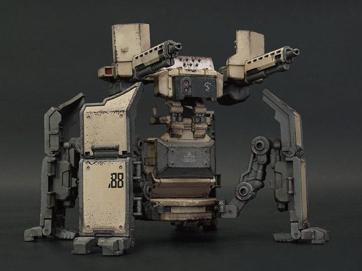 The Sand Waterstrider QM3s is an all-terrain quadrupedal vehicle able to operate autonomously or installed on a trailer pulled by an Ankylo truck, which then frees up Strider drivers to focus exclusively on unloading its heavy firepower turret, providing excellent suppressive fire when supporting the front lines.