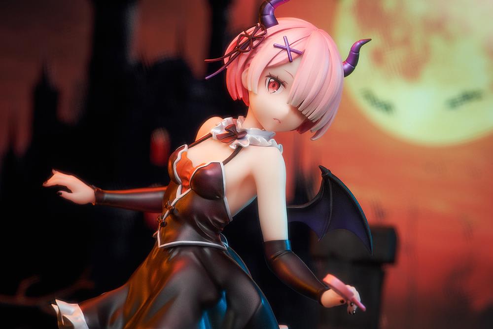 From the third season of "Re:ZERO -Starting Life in Another World-", which began airing in October 2024, come new beautiful wizard-themed figures of Rem and Ram. 
Ram is clad in an adorable wizard-style outfit that would probably allow her to be let off the hook even after playing mischievous tricks. The texture of her form-fitting costume beautifully and elegantly accentuates her physique, and the accessories, such as the arm covers and shoes, have been crafted with precise detail. Even the jack-o'-lanter