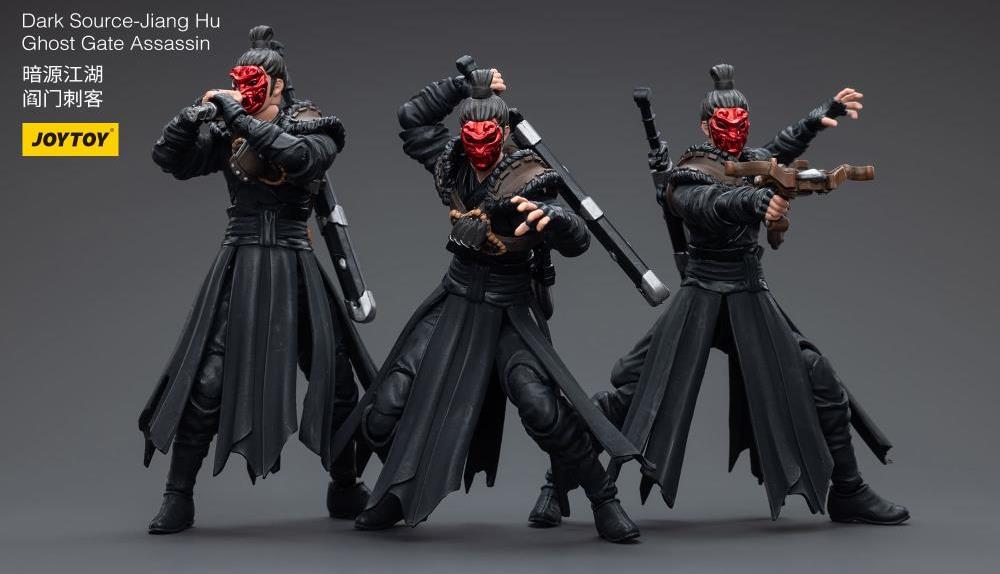 Joy Toy brings to the table a new series of figures, inspired after the Dark Source brand. These highly detailed 1/18 scale figures stand just under 4 inches tall and come equipped with an arsenal of interchangeable parts and weapons.