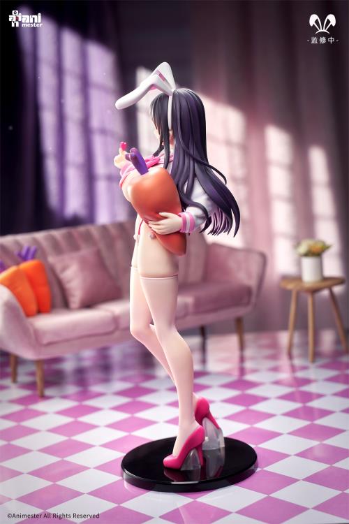 AniMester is proud to introduce a new 1/7 scale figure that will fit perfectly into your collection: the JK Bunny Sakura Uno Love Injection! The figure wears a pink and white top with bunny ears while holding a small heart and a large stuffed carrot.