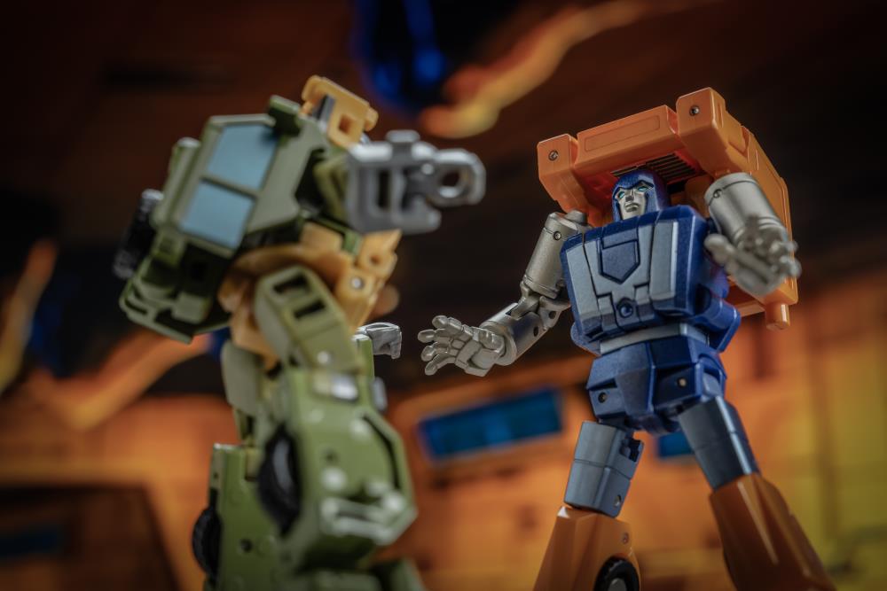NA H58 Balin & H59 Dwalin are miniature vehicles by Newage that can convert into battle robots. Standing about 2 inches tall in robot mode, these figures come armed with blasters and feature multiple points of articulation. Other figures shown not included (sold separately)