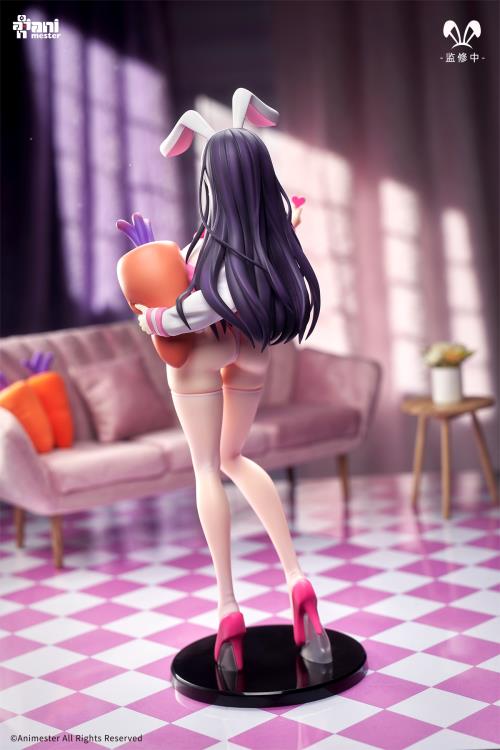 AniMester is proud to introduce a new 1/7 scale figure that will fit perfectly into your collection: the JK Bunny Sakura Uno Love Injection! The figure wears a pink and white top with bunny ears while holding a small heart and a large stuffed carrot.