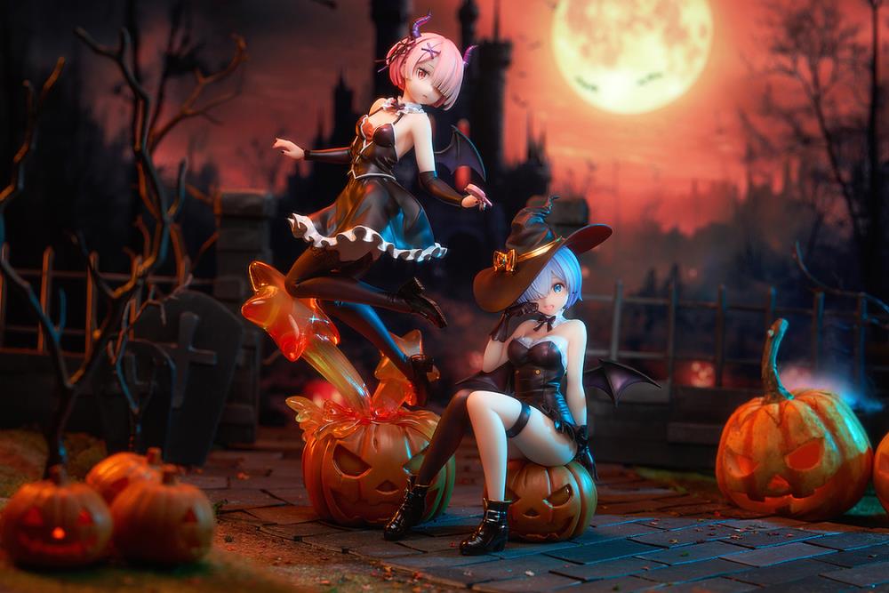 From the third season of "Re:ZERO -Starting Life in Another World-", which began airing in October 2024, come new beautiful wizard-themed figures of Rem and Ram. 
Ram is clad in an adorable wizard-style outfit that would probably allow her to be let off the hook even after playing mischievous tricks. The texture of her form-fitting costume beautifully and elegantly accentuates her physique, and the accessories, such as the arm covers and shoes, have been crafted with precise detail. Even the jack-o'-lanter