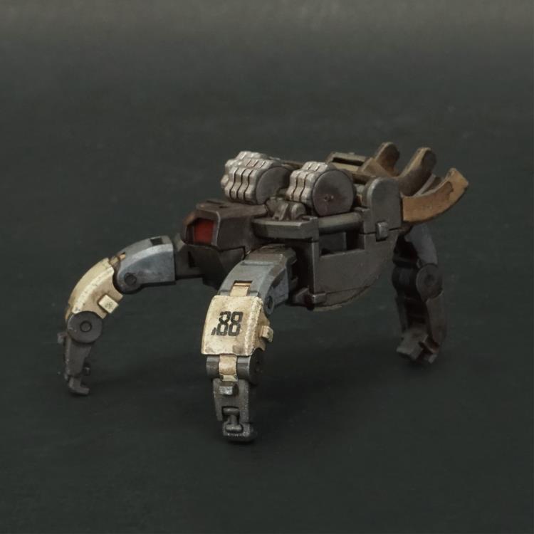 The Sand Laevis DD5s is a transformable drone with the ability to switch between remote control or intelligent exploration modes, and has both compact and expanded forms. In compact form, it has the ability to travel speedily by rolling in a barrel shape and can cover mines or traps on the road, thereby opening up a safe route for the convoy.