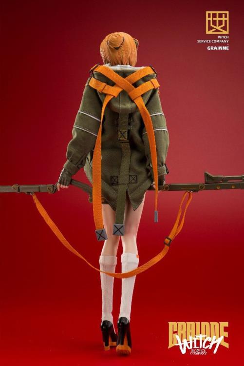 The Grainne figure features changeable eyeballs, a magic wand briefcase, variable magic wands, and an army green hooded cloak.