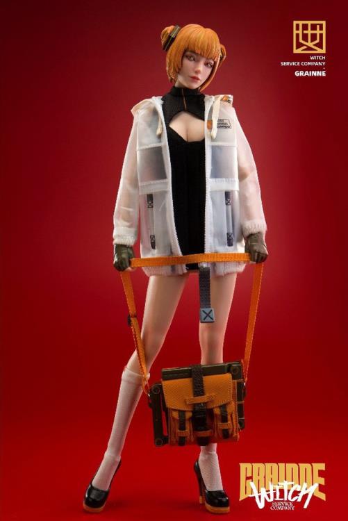 The Grainne figure features changeable eyeballs, a magic wand briefcase, variable magic wands, and an army green hooded cloak.