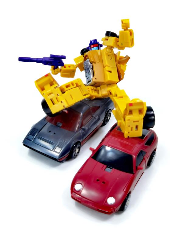 The RF-L03 Hyena converts from a robot into a race car. It also comes armed with a blaster. Other figures shown not included (sold separately)