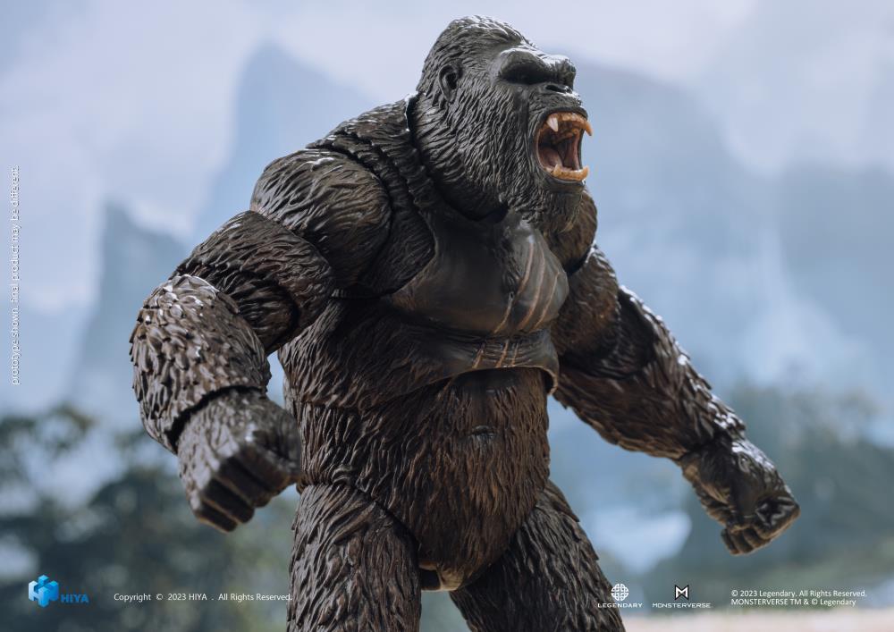 Embark on an expedition to an uncharted island and discover the domain of the colossal Kong with Hiya's Exquisite Basic series! From Kong: Skull Island (2017), the Exquisite Basic Kong stands just under 6" tall and faithfully replicates his appearance from the film. From Kong's intimidating gaze to the chest of battle scars, every detail is finely crafted, emphasizing the power of the mighty ruler of Skull Island.
