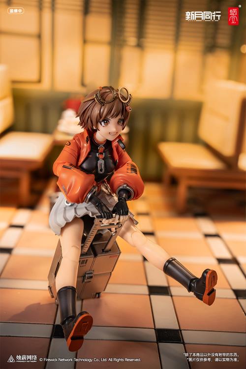 Based on the brand new mobile game, Crescent Moon Walker, Snail Shell three-dimensionalizes character choice Qianqiu for the first time! 
This highly detailed collectible figure comes with an array of interchangeable features to enhance your display experience. Included are four distinct facial expressions: an open-mouth face (pre-attached), a happy face, a scrappy face, and a serious face, all equipped with full eye movement. A new eyeball adjustment stick is also provided for easy control of the gaze ang