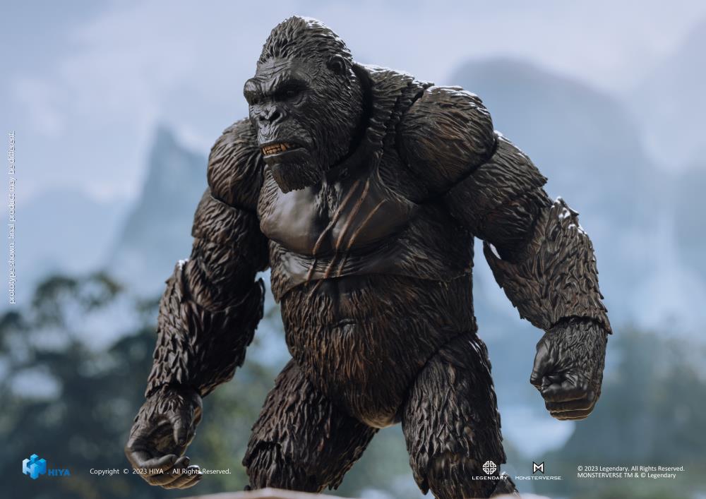 Embark on an expedition to an uncharted island and discover the domain of the colossal Kong with Hiya's Exquisite Basic series! From Kong: Skull Island (2017), the Exquisite Basic Kong stands just under 6" tall and faithfully replicates his appearance from the film. From Kong's intimidating gaze to the chest of battle scars, every detail is finely crafted, emphasizing the power of the mighty ruler of Skull Island.