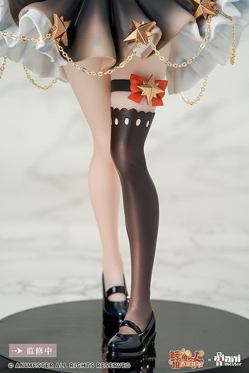 From AniMester comes a 1/7 scale figure of the Virtual Idol Sister (Vocal Ver.). The "Vocal Version" comes with a special base with a voice player built in. Seven different voice clips (recorded in Chinese) are recorded to the base. With playful short hair, dreamy blue eyes, a sweet lolita skirt and a sexy, curvy physique, this virtual idol is sure to charm! The black silk and garter visible beneath her slightly lifted skirt create an even more eye-catching look!