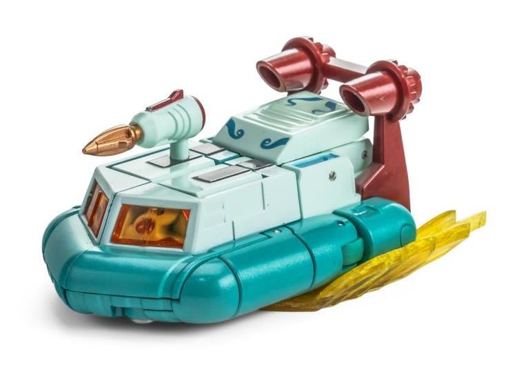 NA H61 Btekelili & H61 Famsterdamned are miniature vehicles by Newage that are able to convert into battle robots. Standing about 2 inches tall in robot mode, these figures come armed with blasters and feature multiple points of articulation