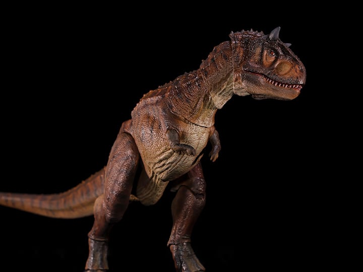 Nanmu Studio proudly presents the next figure in their new movable Zero-Set Easy Motion series: the terrifying Carnotaurus! Featuring multiple movable joints and a flexible rubber tail, these highly detailed figures will allow you to recreate any action scene. Order yours today and unleash your dino fury! Carnotaurus (Broken Horn) figure shown not included (sold separately)