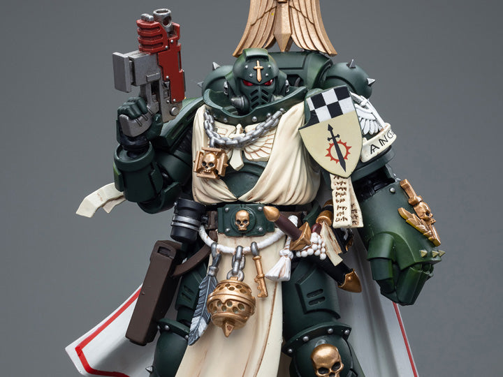 Joy Toy's Warhammer 40K Dark Angels Master with Power Fist is a highly detailed collectible, perfect for fans of the Warhammer 40K universe. This figure captures the essence of the character’s formidable presence, making it a must-have for collectors and enthusiasts alike.