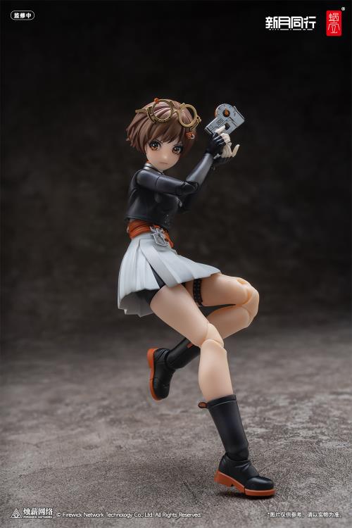 Based on the brand new mobile game, Crescent Moon Walker, Snail Shell three-dimensionalizes character choice Qianqiu for the first time! 
This highly detailed collectible figure comes with an array of interchangeable features to enhance your display experience. Included are four distinct facial expressions: an open-mouth face (pre-attached), a happy face, a scrappy face, and a serious face, all equipped with full eye movement. A new eyeball adjustment stick is also provided for easy control of the gaze ang