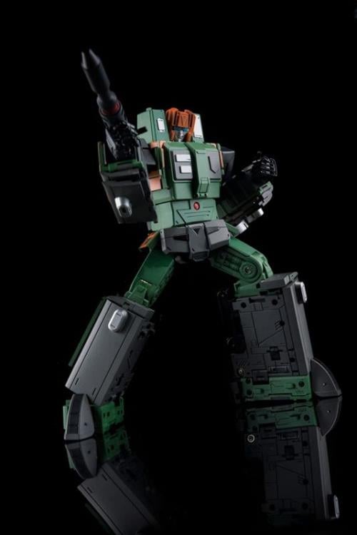 From Moon Studios comes a series of robot figures which transform from robots into different types of trains. The MSO5 Green Zone figure transforms from a robot into a train. Collect transforming figures MSO1 through MSO6 and you can combine them to form Radiatron!