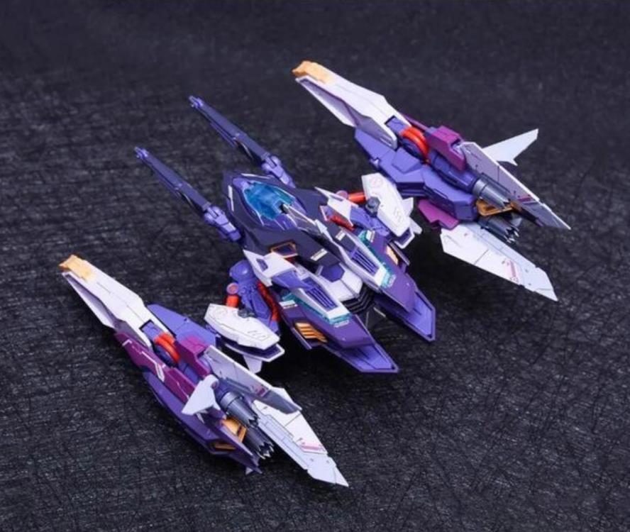 In ERA+ is proud to introduce a new figure in their Infinity Nova model kit line: THB-02A Thunderbolt! Featuring an alloy skeleton and a wide range of accessories and weapons, this is one mecha you won't want to miss out on! Order yours today and get ready to battle!