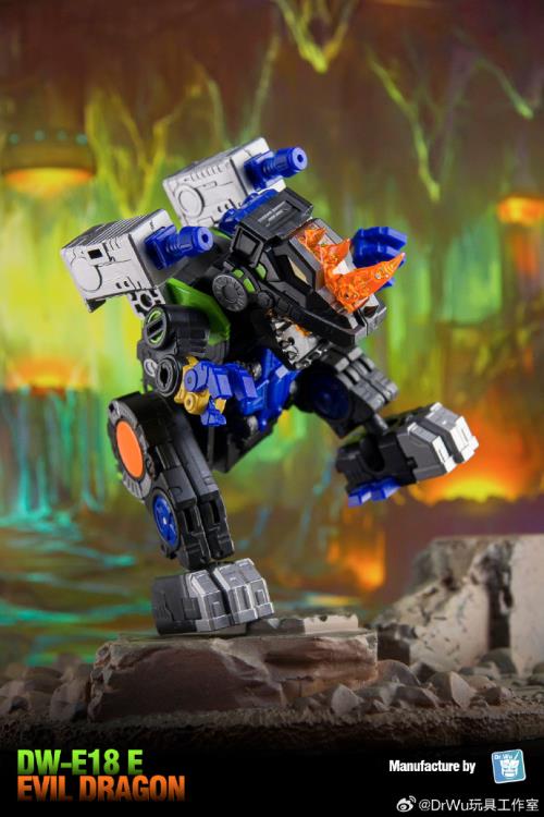 From Dr. Wu comes their newest converting figure, the DW-E18E Evil Dragon! This figure stands about 4 inches tall in dinosaur robot mode and can convert into a cube or battle station.