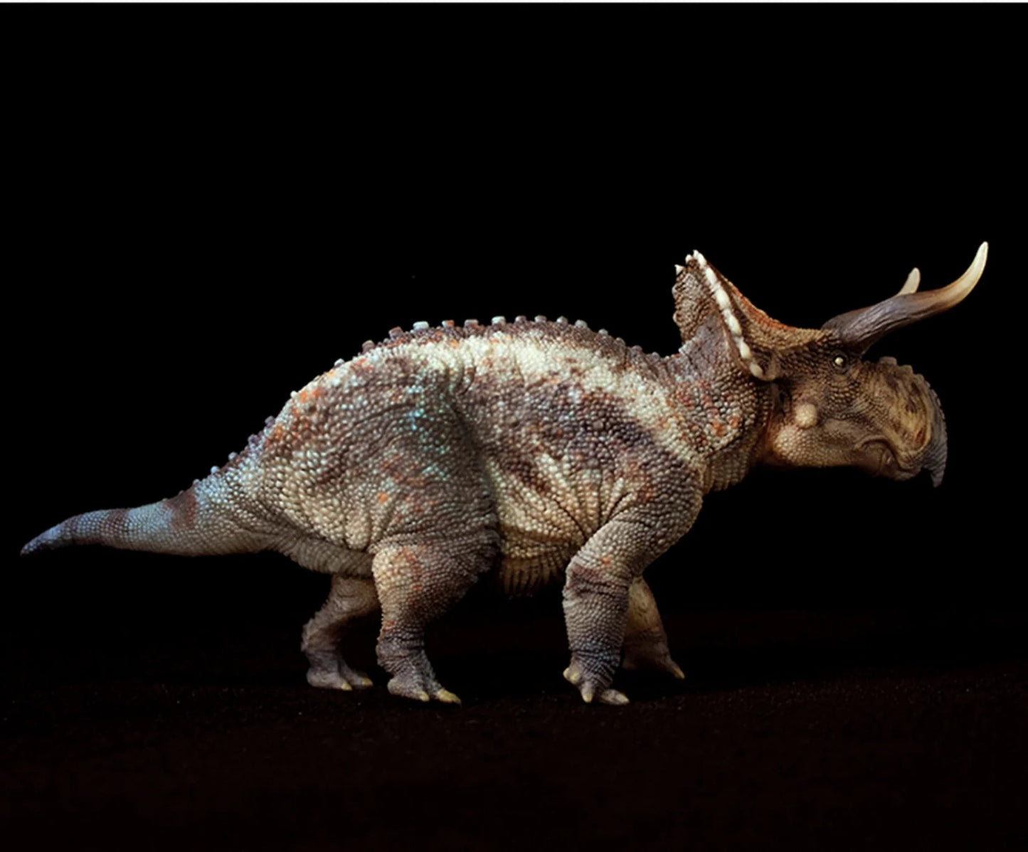 HaoLongGood Nasutoceratops 1/35 Statue