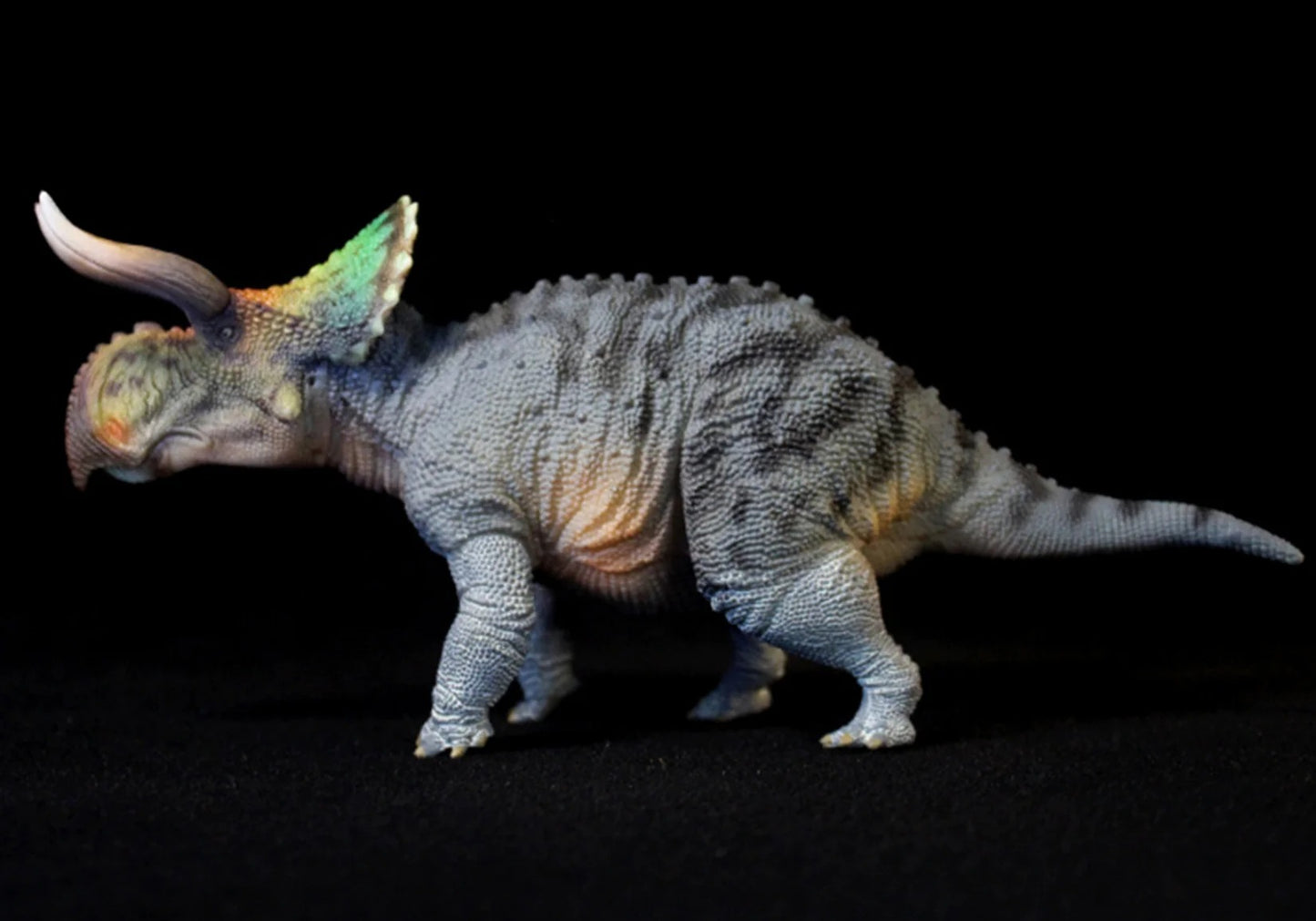 HaoLongGood Nasutoceratops 1/35 Statue