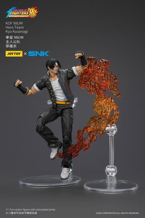 A new fighter is approaching! From the legendary fighting game The King of Fighters '98: Ultimate Match comes the next challenger in 1/18 scale: Kyo Kusanagi! Dressed in his traditional black and yellow outfit, Kyo comes with a large variety of accessories including flame effects when executing a powerful move. Recreated with jaw-dropping details lifted directly from the game, you'll be able to re-enact your favorite brawls or envision your own high stakes fights in style! Don't miss out on growing your KOF