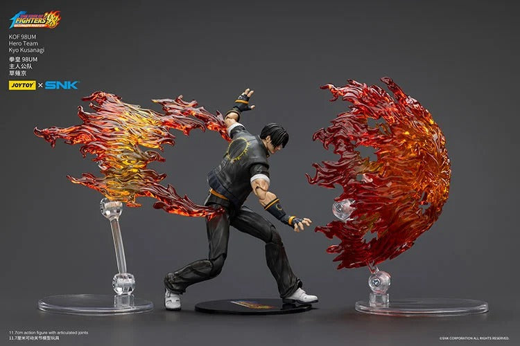 A new fighter is approaching! From the legendary fighting game The King of Fighters '98: Ultimate Match comes the next challenger in 1/18 scale: Kyo Kusanagi! Dressed in his traditional black and yellow outfit, Kyo comes with a large variety of accessories including flame effects when executing a powerful move. Recreated with jaw-dropping details lifted directly from the game, you'll be able to re-enact your favorite brawls or envision your own high stakes fights in style! Don't miss out on growing your KOF