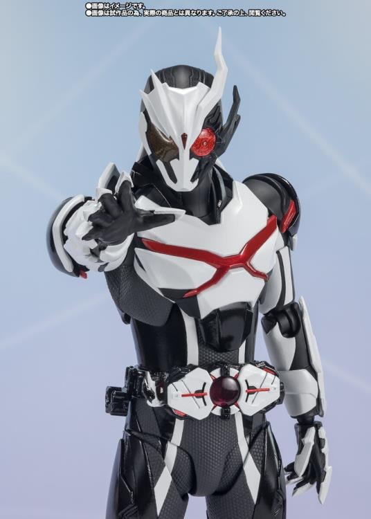 In the drama series Kamen Rider Zero-One, Aruto uses the ARK Driver-ONE to transform into KAMEN RIDER ARK-ONE, which is now available in the S.H.Figuarts series! Bandai have created a figure with an incredible mobile range and proportions unique to S.H.Figuarts, so you can reproduce a variety of action poses from the series.
