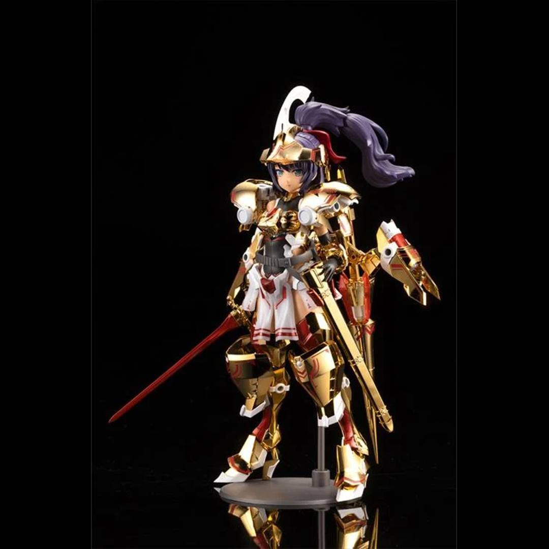 Introducing the latest addition to the Frame Arms Girl series, the golden knight DURGA GOLD RITTER! Frame Arms Girl Durga I is a re-imagining of ToMo's mecha design transformed into an original female character based on an illustration by E-ji Komatsu. A new version of Durga I known as Durga Gold Ritter is here with luxurious gold-plated armor and additional parts.