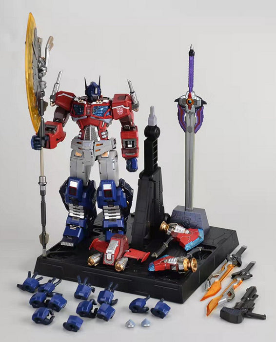 Metal Club 04 Muscle Bear Improved Version is a direct copy of Flame Toys Kuro Kara Kuri 04 Optimus Prime Muscle Bear is 7.87 inches tall and come with an official bonus: big axe. The figure features highly poseable and has die-cast parts, built-in LED lights, improved knee and crotch joints- no more legs problem, and the painting has been upgraded to the matte red of MoShow Takeda Shingen. Add to your 3rd Party collection and order your 04 Muscle Bear Improved Version at TFSource today!