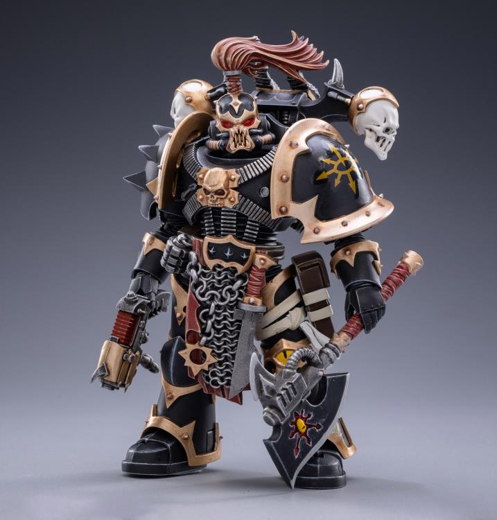 Joy Toy brings the Black Legion Chaos Space Marines to life with this 1/18 scale figure. The joyToy Black Legion is a Traitor Legion of Chaos Space Marines that is the first in infamy, if not in treachery, whose name resounds as a curse throughout the scattered and war-torn realms of Humanity. Recreate the most important battles with this highly detailed and articulated intimidating horned space marine figure.