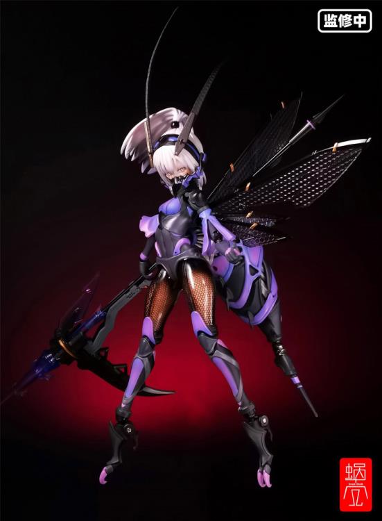 The Argidae Girl BEE-04R figure is based on an illustration by Mogumo in 1/12 scale! With several removable parts and a movable eyeball gimmick, this figure is easily customizable for your collection! The base of the figure even includes storage for smaller additional parts when they are not in use!