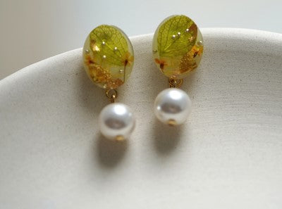 Crystal Pearl handmade resin pressed multi flower dangle/ clip-ons earrings, resin dried/ real flower jewelry with Hypoallergenic S925 Sterling Silver