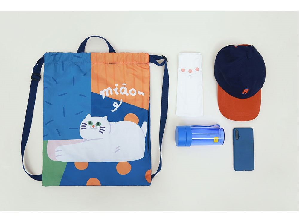 Cute Cat Waterproof Travel Folding Drawstring Backpack for school/ kids/ girls, suitable for travelling, going to school or casual hang out with friends.