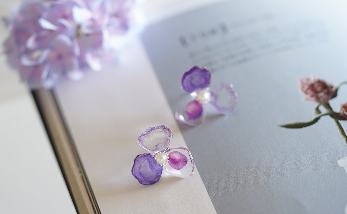 Violet Pearl handmade resin pressed multi flower stud/ clip-ons earrings, resin dried/ real flower jewelry with Hypoallergenic S925 Sterling Silver