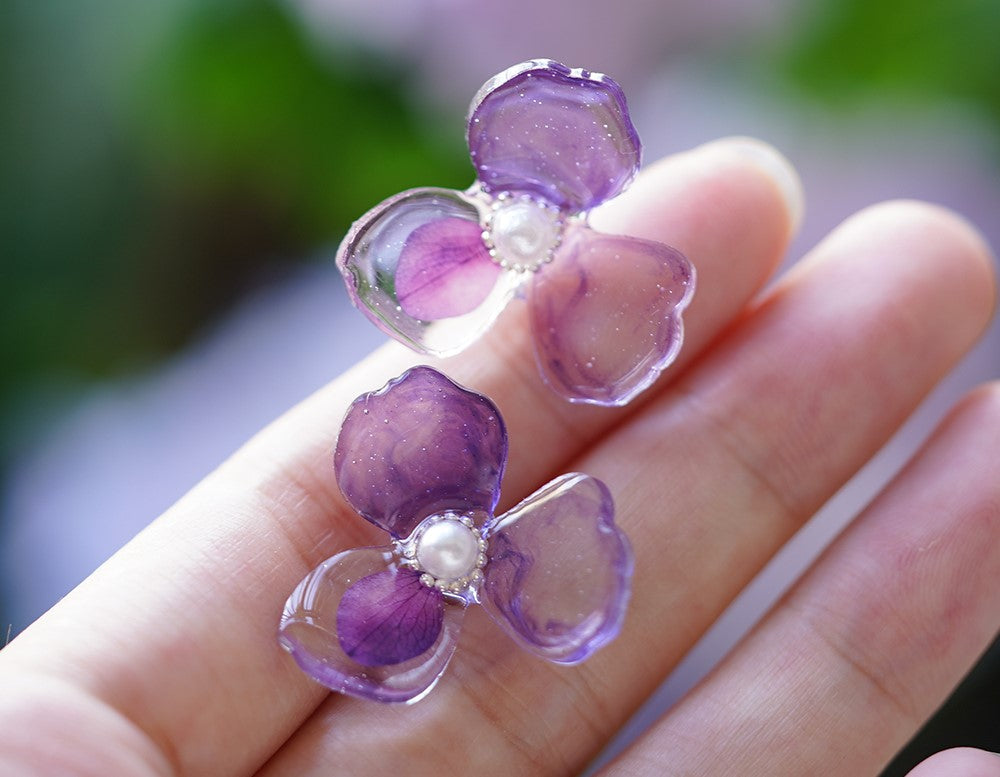 Violet Pearl handmade resin pressed multi flower stud/ clip-ons earrings, resin dried/ real flower jewelry with Hypoallergenic S925 Sterling Silver