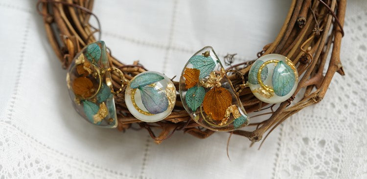 Gold Botanical elegant handmade resin pressed multi flower stud/ clip-ons summer earrings, resin dried/ real flower jewelry with Hypoallergenic S925 Sterling Silver