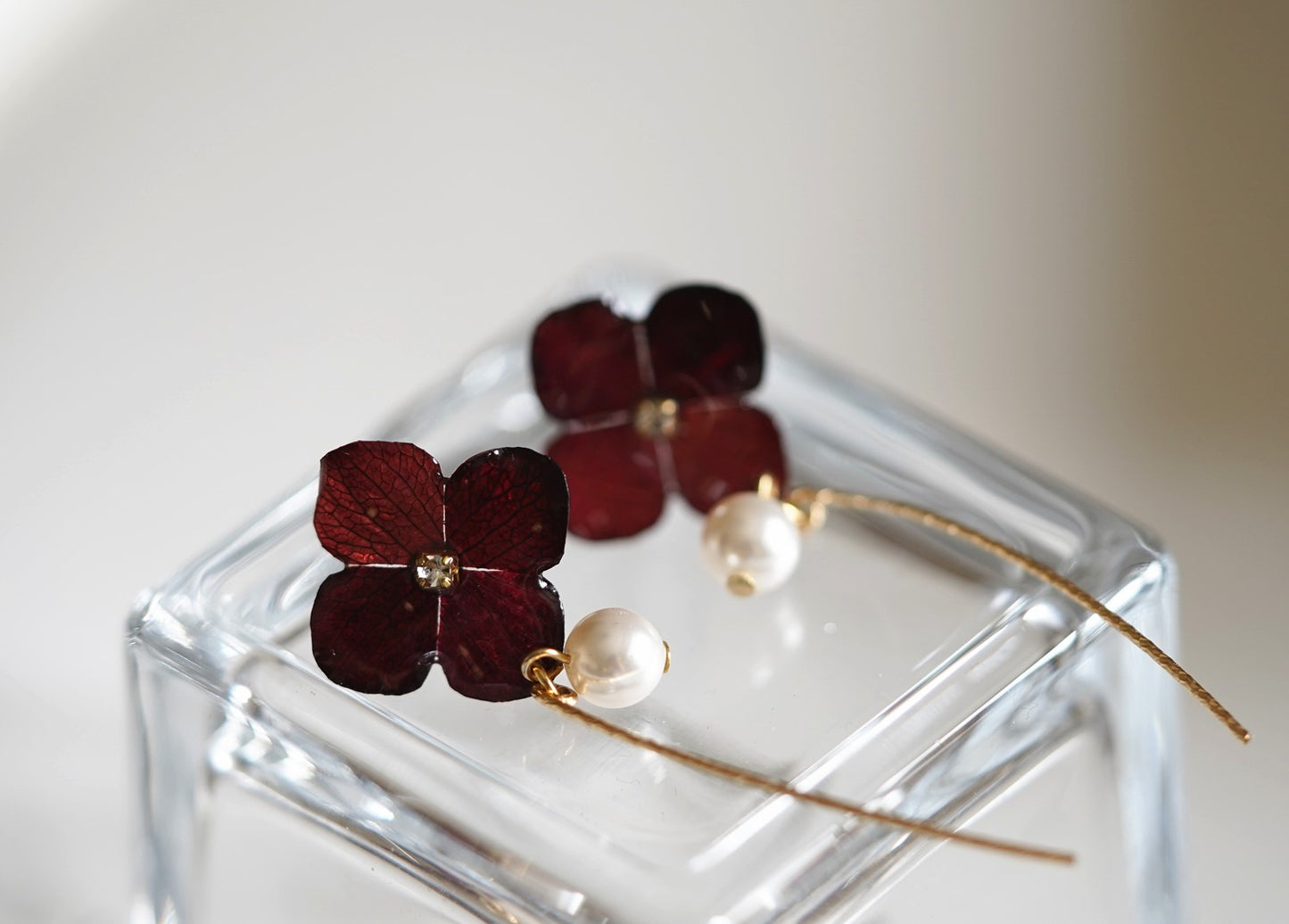 Hydrangea Pearl handmade resin pressed multi flower dangle/ clip-ons earrings, resin dried/ real flower jewelry with Hypoallergenic S925 Sterling Silver