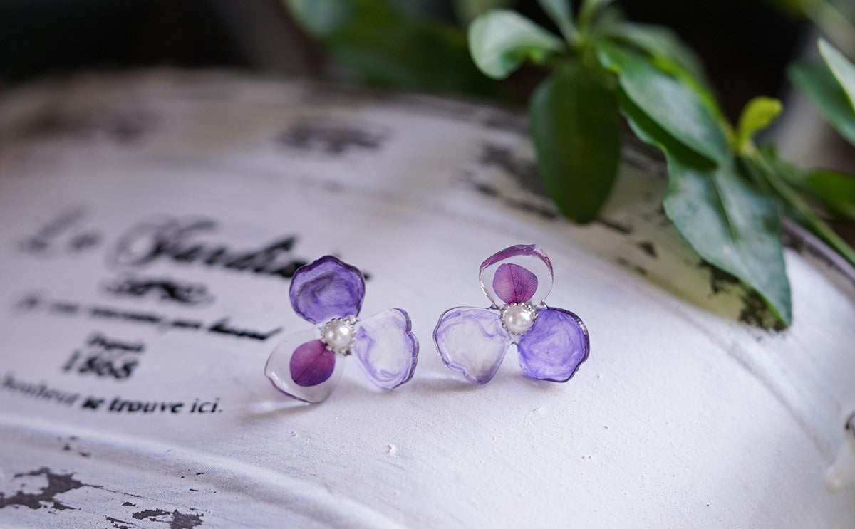 Violet Pearl handmade resin pressed multi flower stud/ clip-ons earrings, resin dried/ real flower jewelry with Hypoallergenic S925 Sterling Silver
