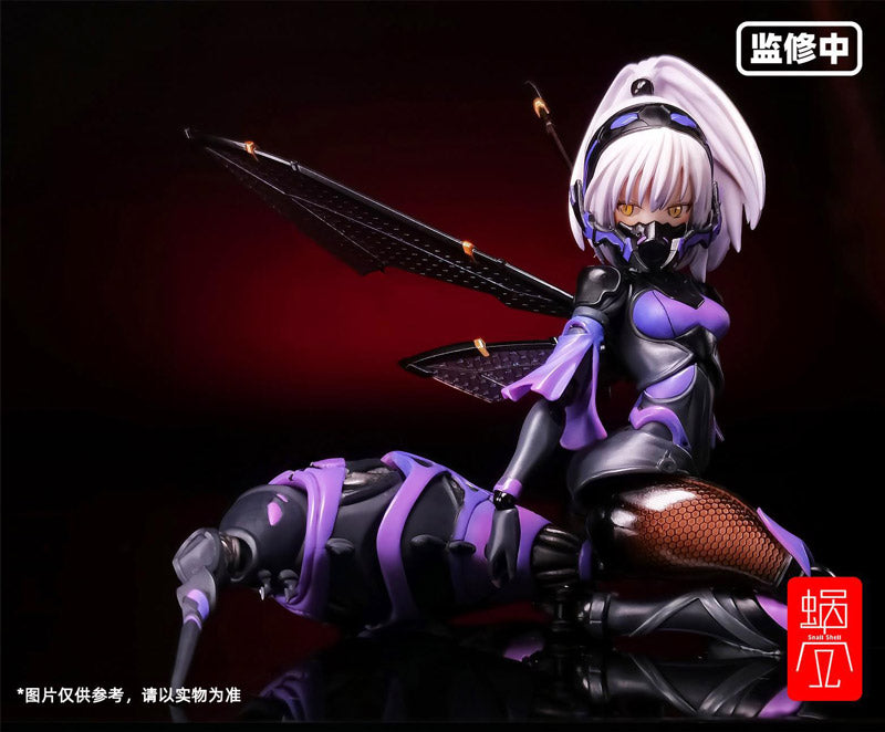 The Argidae Girl BEE-04R figure is based on an illustration by Mogumo in 1/12 scale! With several removable parts and a movable eyeball gimmick, this figure is easily customizable for your collection! The base of the figure even includes storage for smaller additional parts when they are not in use!