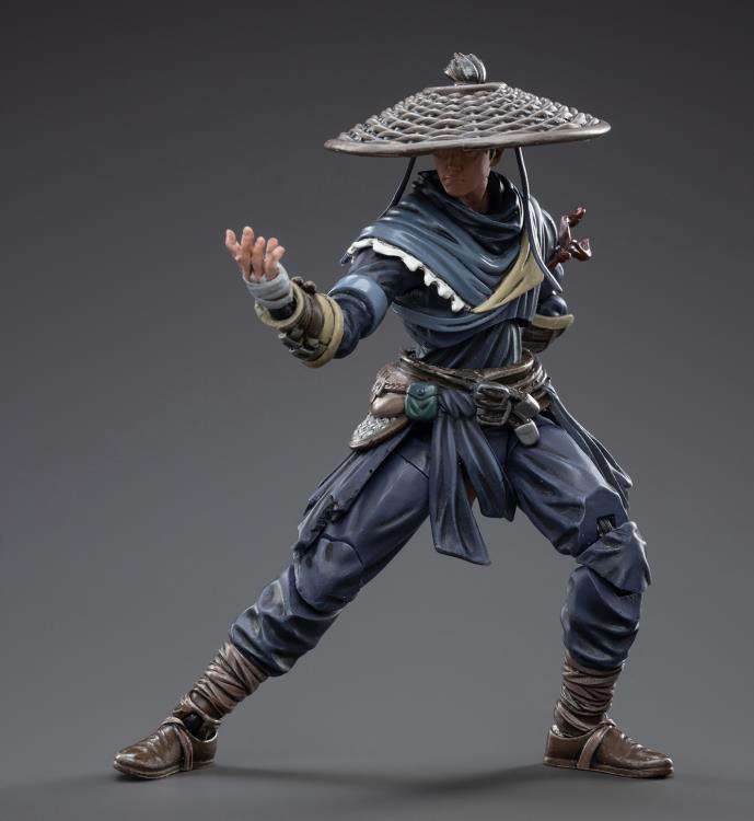 From Joy Toy, this Dark Source JiangHu Xun Shentu figure is incredibly detailed in 1/18 scale. Each figure is highly articulated and includes accessories.