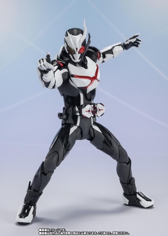 In the drama series Kamen Rider Zero-One, Aruto uses the ARK Driver-ONE to transform into KAMEN RIDER ARK-ONE, which is now available in the S.H.Figuarts series! Bandai have created a figure with an incredible mobile range and proportions unique to S.H.Figuarts, so you can reproduce a variety of action poses from the series.