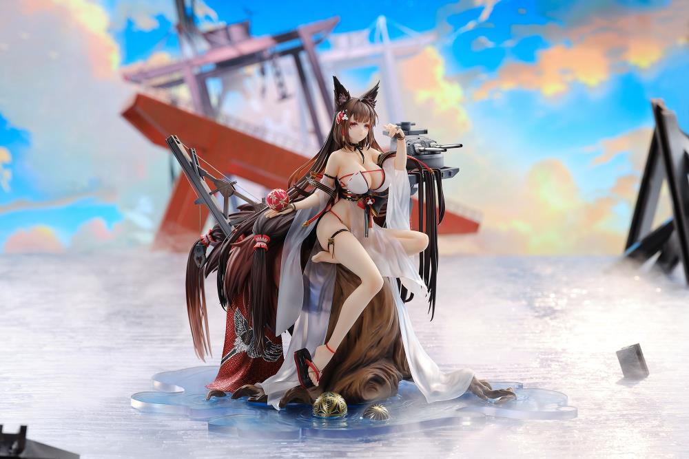 Apex Toys presents a beautiful and finely detailed 1/7 scale figure of Amagi from the Azur Lane mobile game, styled in her "Wending Waters, Serene Lotus" attire.