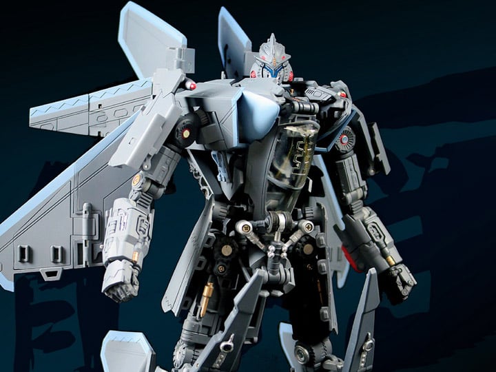 This highly detailed figure is a perfect addition to your robot collection! The J35-C Carefray figure converts from robot to fighter jet mode and comes with a crossbow weapon that will make your other figures think twice before messing with him!