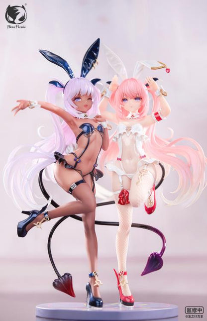 Based on the illustration by Illustrator Tamano Kedama comes the Lulumu & Kulomu 1/6 scale figure set by BearPanda! These figures around over 10 inches tall and display the two characters in revealing bunny outfits as they strike a fun pose. This set includes a heart-shaped pedestal to display the figures together, along with a bonus tin badge. Don't miss out on adding this figure set to your collection!