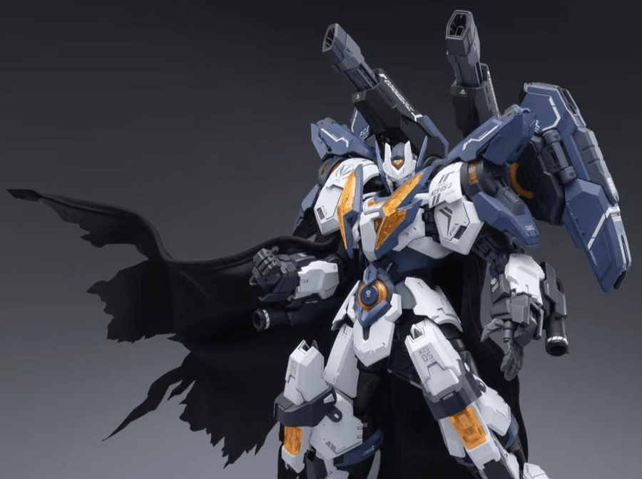 From Hemoxian comes a new mecha model kit based on the Norse God of Thunder, Thor! Wielding a mighty hammer, this mech will be a perfect addition to any collection. Order yours today!