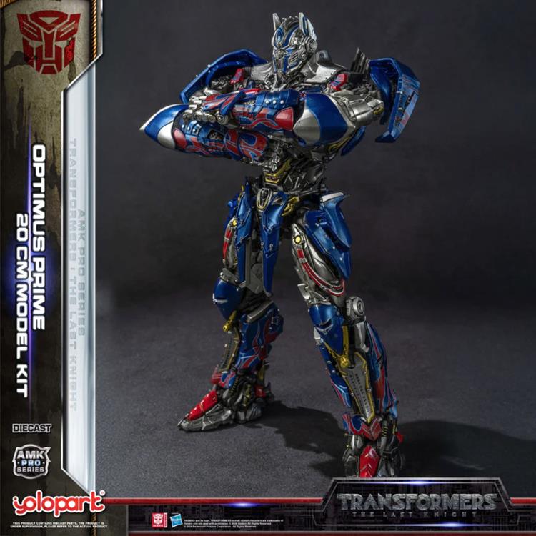 Yolopark's AMK Pro Series Transformers: The Last Knight Optimus Prime model kit stands tall ready for battle. It brings even stronger firepower to Optimus Prime with the exclusive upgrades of the AMK Pro Series.