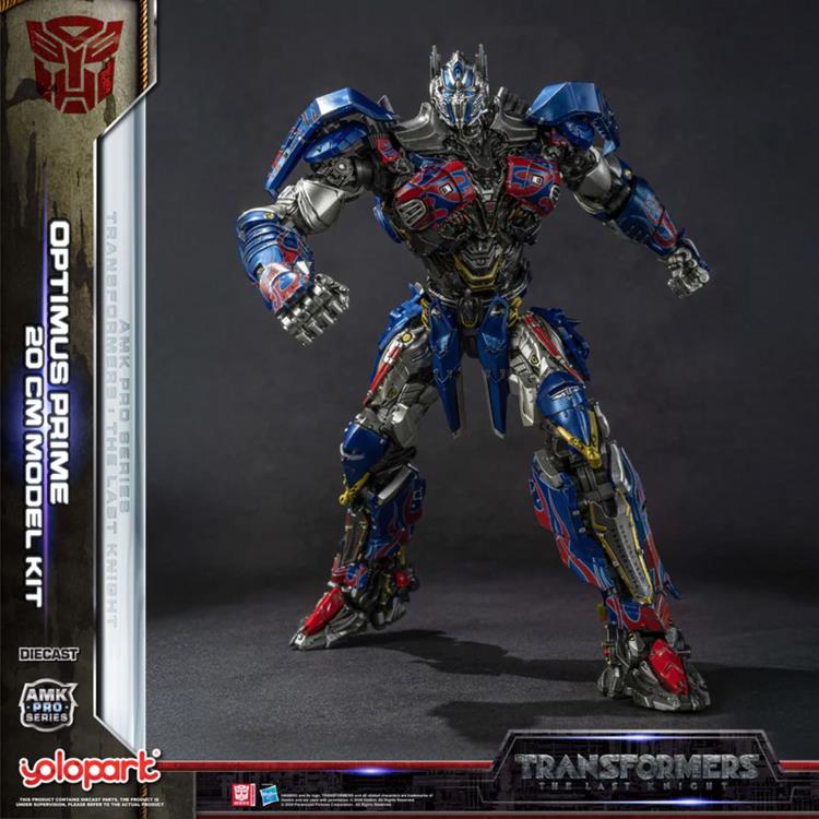 Yolopark's AMK Pro Series Transformers: The Last Knight Optimus Prime model kit stands tall ready for battle. It brings even stronger firepower to Optimus Prime with the exclusive upgrades of the AMK Pro Series.