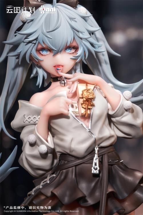 From the smartphone game "Girls' Frontline: Neural Cloud" comes a 1/7 scale figure of Florence! This highly detailed figure depicts Florence ready for her Valentine's date with chocolate inspired accessories and a heart-shaped box of chocolates for a base. 