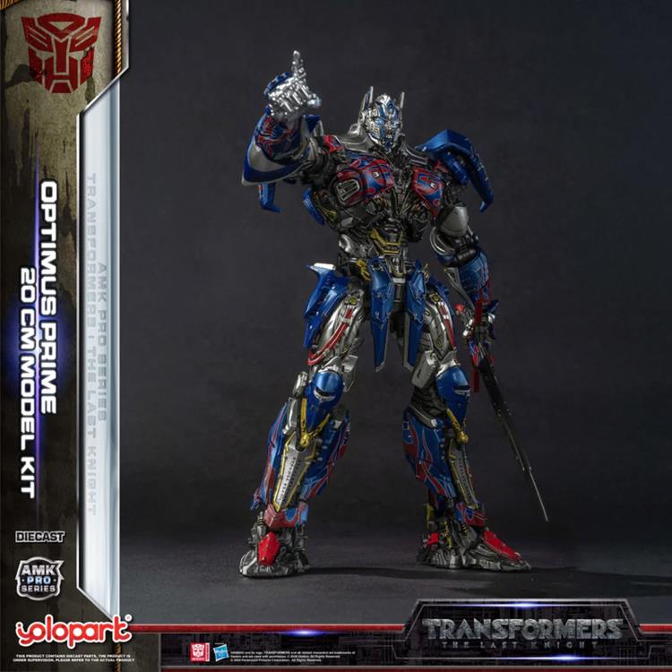 Yolopark's AMK Pro Series Transformers: The Last Knight Optimus Prime model kit stands tall ready for battle. It brings even stronger firepower to Optimus Prime with the exclusive upgrades of the AMK Pro Series.