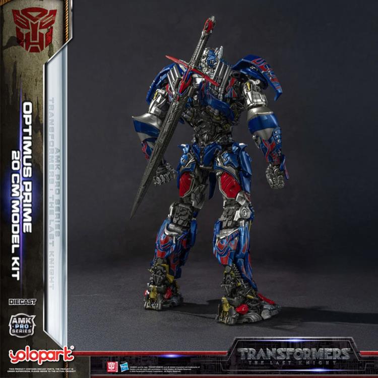 Yolopark's AMK Pro Series Transformers: The Last Knight Optimus Prime model kit stands tall ready for battle. It brings even stronger firepower to Optimus Prime with the exclusive upgrades of the AMK Pro Series.